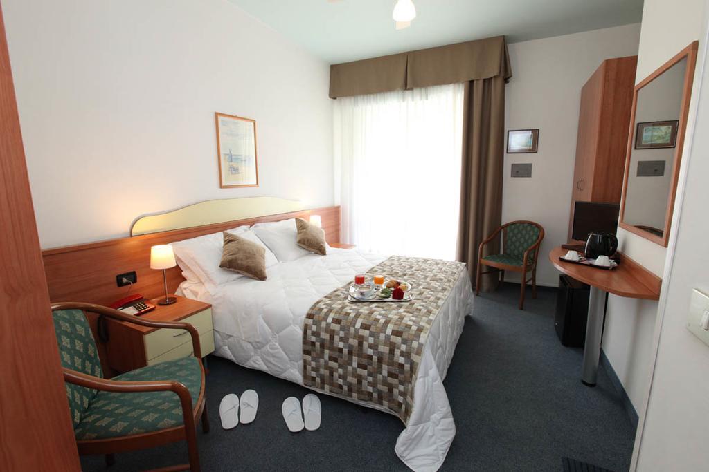 Hotel Derby S Lido di Jesolo Exterior photo